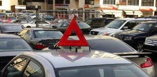 فقر اللبنانيون يجعلهم أسرى سيارات “هالكة”: من يُحدّد صلاحيتها للسير ومن يضمن دخولها؟