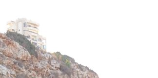 قتيل وعدد من الجرحى بحادث السير المروع على طريق الجية _ السعديات بين فان لنقل الركاب وشاحنة.