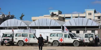 الصليب الأحمر يتسلم دفعة جديدة من رفات الرهائن الإسرائيليين… وحماس تحت ضغط إنهاء الملف