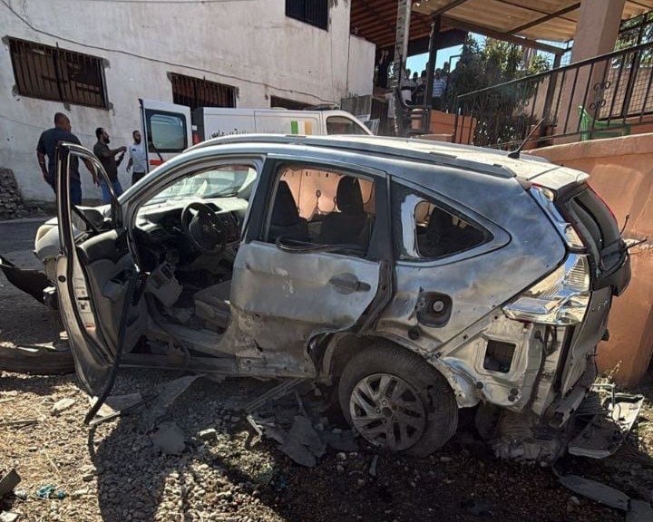 *غارة من مسيرة معادية استهدفت سيارة في بلدة ديرعامص ومعلومَات عن وقوع إصابات*