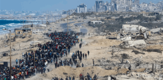 وقف إطلاق النار يدخل حيز التنفيذ في غزة وآلاف النازحين في طريق العودة لمنازلهم