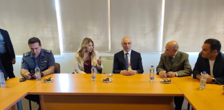 جولة للحجار في طرابلس تختتم بزيارة الميناء ولقاء موسّع مع البلدية