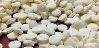 يروّج المخدّرات والعملة المزيّفة في الرّملة البيضاء وقوى الامن تلقى القبض عليه