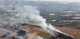 قنابل ترهيبية باتجاه الاهالي في مارون الراس