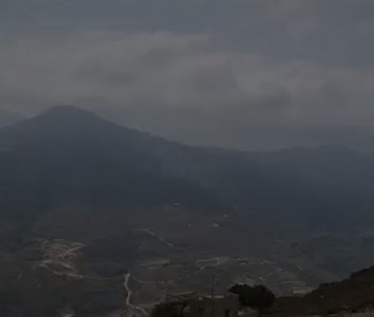 *اندلاع حريق كبير في وادي مرج بسري باتجاه بيقون، في قضاء الشوف، وسط مناشدة من الأهالي بالتدخل لإخماد النيران التي تهدّد المنازل*