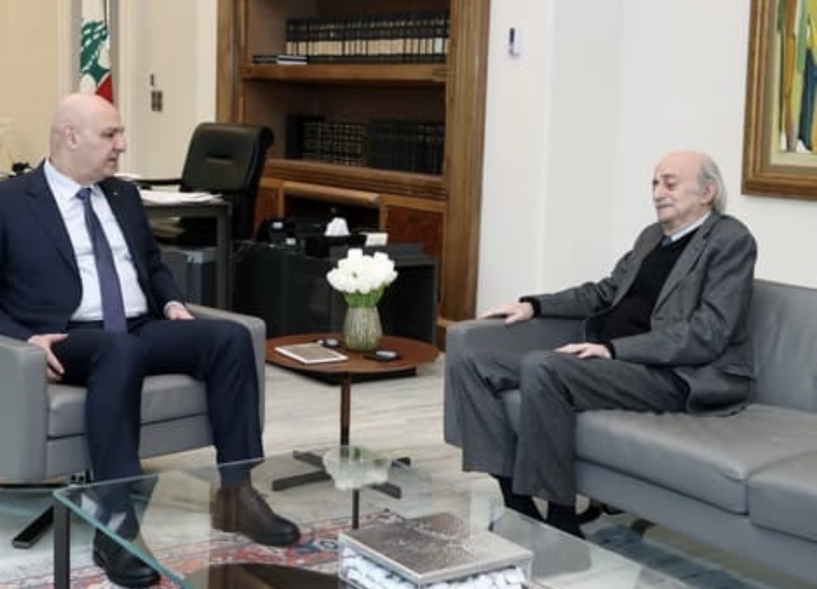 *رئيس الجمهورية جوزاف عون يلتقي الرئيس السابق للحزب التقدمي الاشتراكي وليد جنبلاط، والنائب تيمور جنبلاط، في قصر بعبدا*