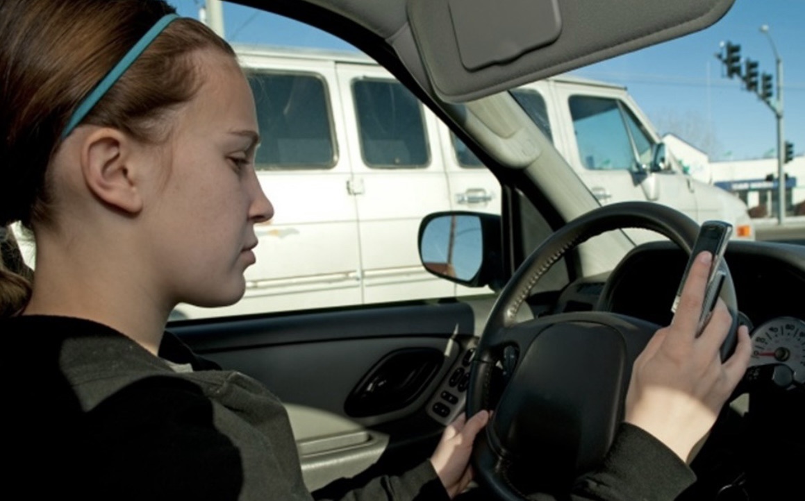 *هل يسمح للـ16 عامًا بالقيادة في لبنان؟ اقتراح قانون جديد يفتح الباب لتراخيص مؤقتة*