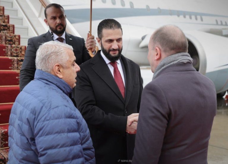 *الرئيس السوري الشرع يصل موسكو لبحث تعزيز العلاقات مع بوتين*