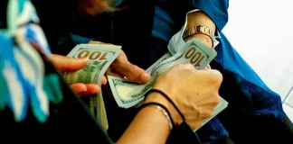 حسابات تغلَق وأسئلة تُفتح: ماذا وراء قرارات Whish؟