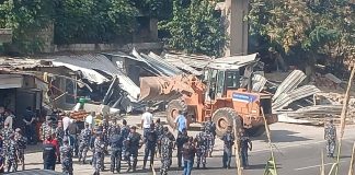 من شكا الى المدفون..إزالة الأكشاك والخيم المنتشرة على جوانب الاوتوستراد