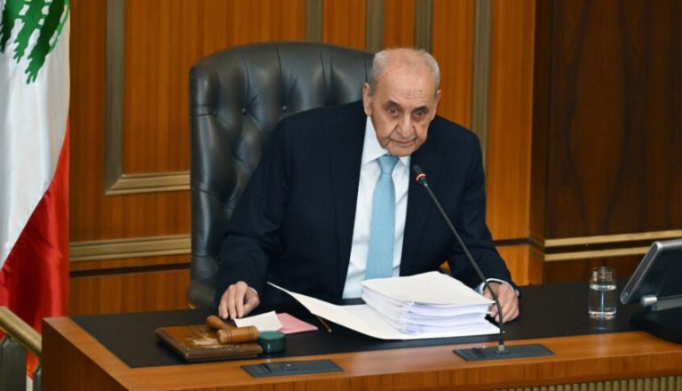 وصول الرئيس نبيه بري الى المطار لاستقبال البابا لاون