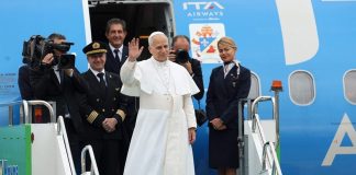 البابا لاون ينهي زيارته لتركيا ويستقل الطائرة التي ستقلّه إلى لبنان