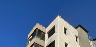 إخماد حريق سيارة في بلاط وإنقاذ وإسعاف عدد من السكان