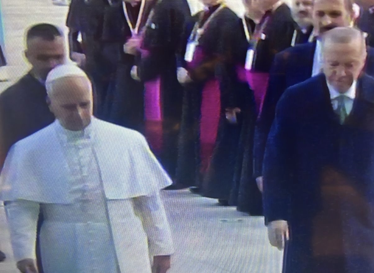 *البابا لاوون الرابع عشر: في مجتمع مثل المجتمع التركي يجب تكريم أبناء جميع الديانات خاصة في الظروف العالمية الحالية*