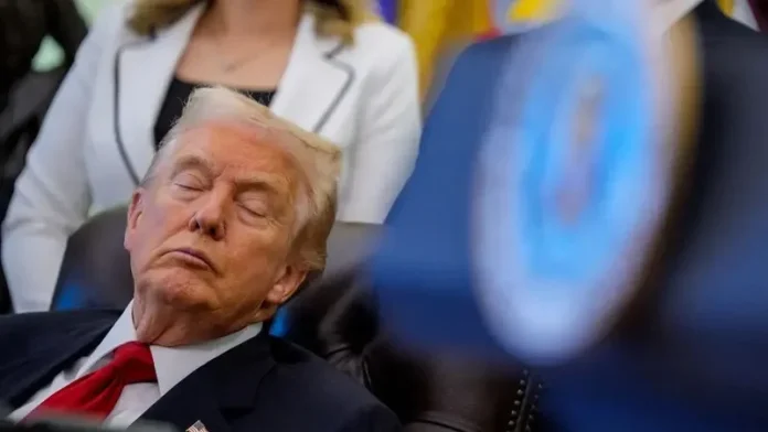 donald Trump sleeping