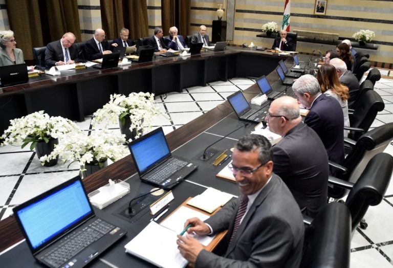 *معلومات تلفزيون لبنان: انهى قائد الجيش عرض التقرير الشهري حول خطة حصر السلاح وتأجيل البند الثاني المتعلق بقانون الانتخاب الى آخر الجلسة*