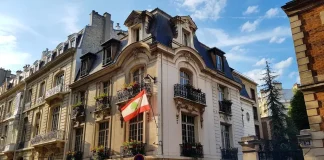 طرد “مشبوه” بسفارة لبنان في فرنسا… وفتح تحقيق!
