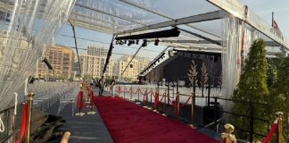 خيمة ساحة الشهداء.. نداءات إلى البابا وشجرة زيتون