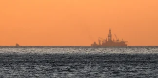 لبنان يغوص في عمق البحر بحثًا عن الإنقاذ…صفحة جديدة مع البلوك رقم 8؟