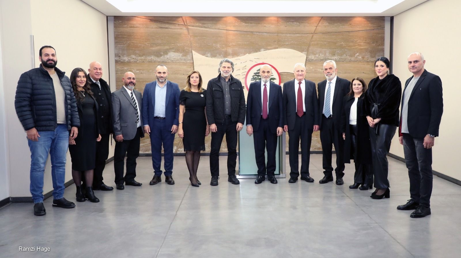 جعجع يستقبل وفد بلدية بمكين: بحثٌ في التحديات الإنمائية وأولويات الأهالي