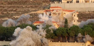 إعلام عبري: نتنياهو ينتظر ضوءاً أخضر من ترامب للتصعيد في لبنان