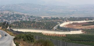 الموقف اللبنانيّ في لقاءاته يتمثل بالمطالبة بضغط دوليّ مباشر على إسرائيل لوقف اعتداءاتها وانسحابها