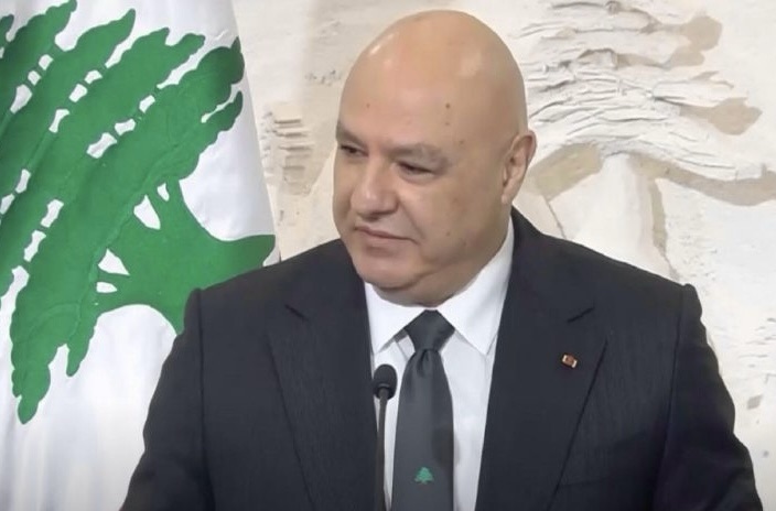 *الرئيس عون: لبنان يرحب باي دولة ترغب في إبقاء قواتها او جزء منها في أرض الجنوب لمساعدة الجيش بعد استكمال انسحاب “اليونيفيل*