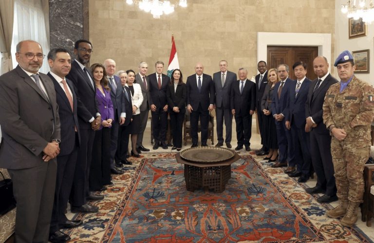*الرئيس عون يستقبل وفد مجلس الأمن الدولي: لبنان متمسّك بالمفاوضات مع إسرائيل ودعم الجيش شرط للاستقرار*