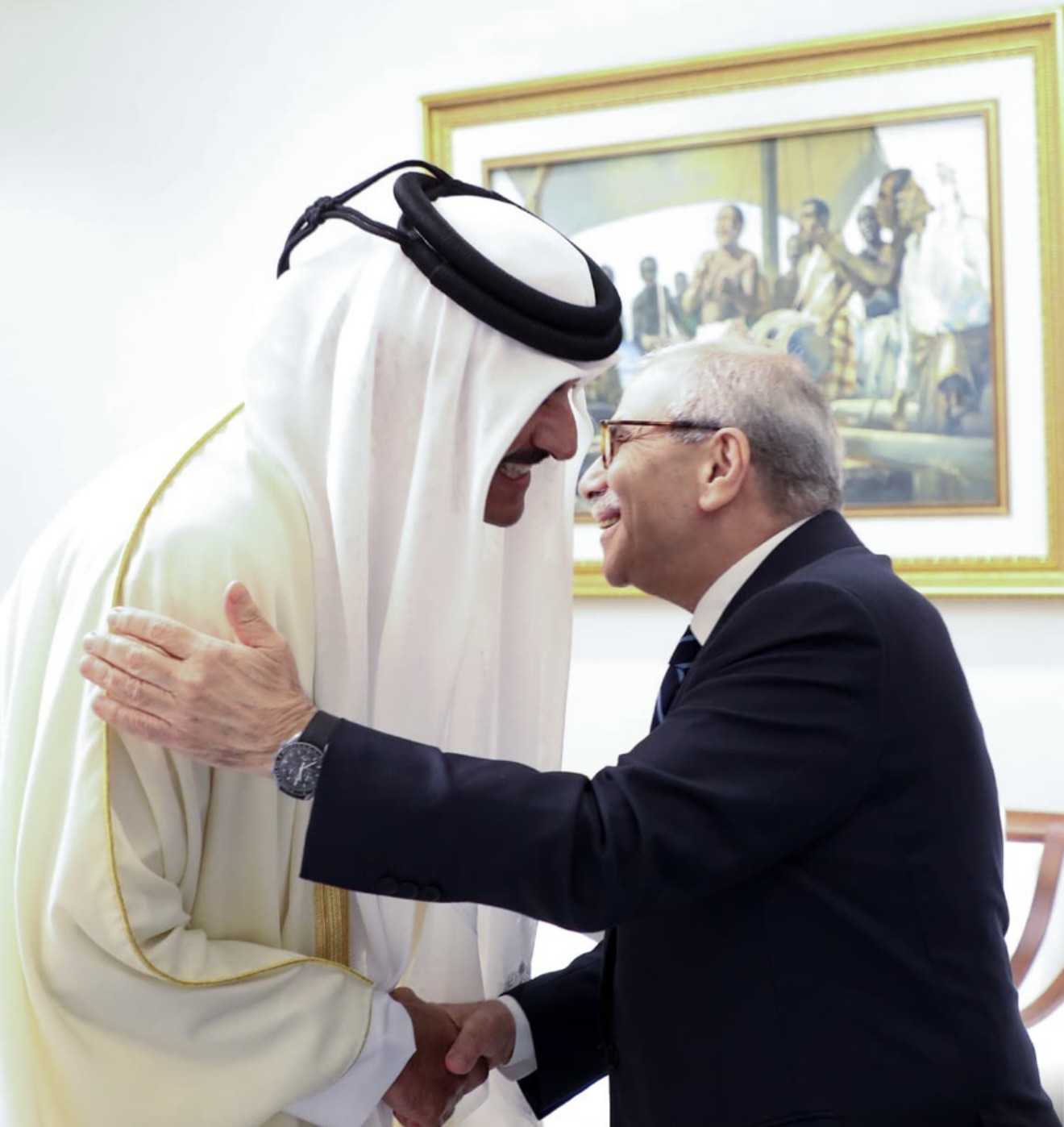 *رئيس الوزراء اللبناني يلتقي أمير قطر في منتدى الدوحة لدعم الاستقرار*