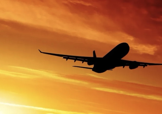 *رحلة “إيجه” اليونانية تثير التساؤلات: تحليق فوق بيروت قبل الوصول إلى إسرائيل’*