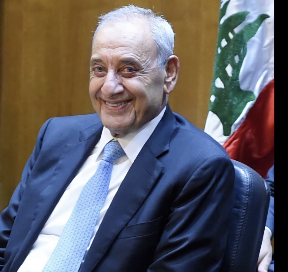 *رئيس مجلس النواب نبيه بري يهنئ اللبنانيين بعيد الميلاد المجيد*