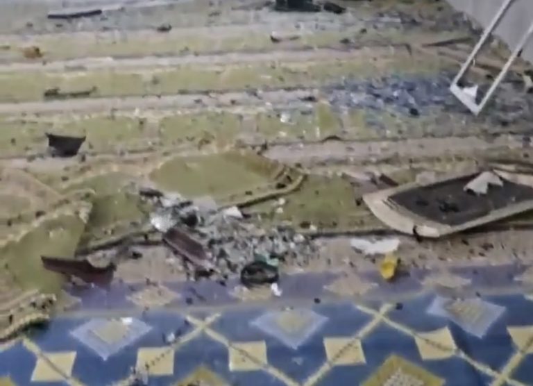 *المرصد السوري: 6 شهداء’ ونحو 20 جريحاً جراء انفجار داخل مسجد بحمص*