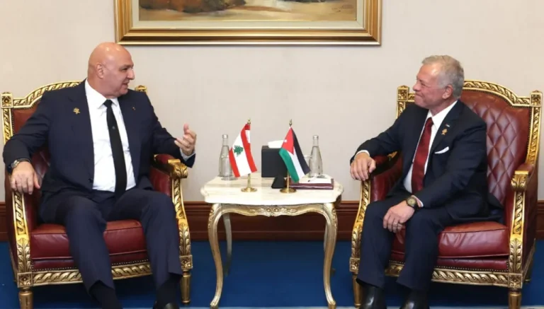 “تأكيد على التنسيق والتشاور”… تفاصيل الاتّصال بين عون وملك الأردن