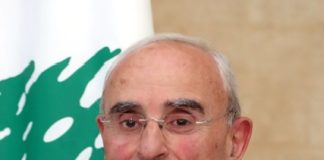 وزير الدفاع يجمّد مفعول تراخيص حمل الأسلحة