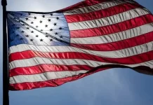 وزير الخزانة الأميركية: إيران تعيش لحظة حرجة والاقتصاد على حافة الانهيار