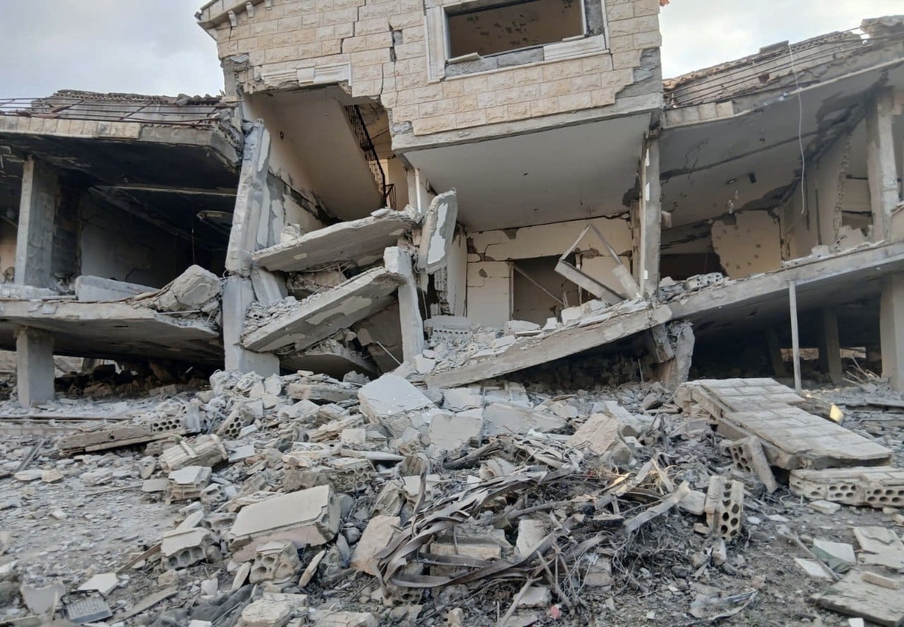 *الميادين”: محلقة إسرائيلية تستهدف محيط المنازل التي كان الجيش الاسرائيلي’ قد فخخها فجراً في بلدة عديسة*