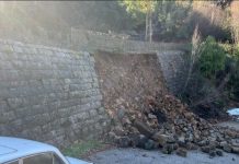 بالصّورة : انهيار حائط دعم على طريق بتغرين – بسكنتا