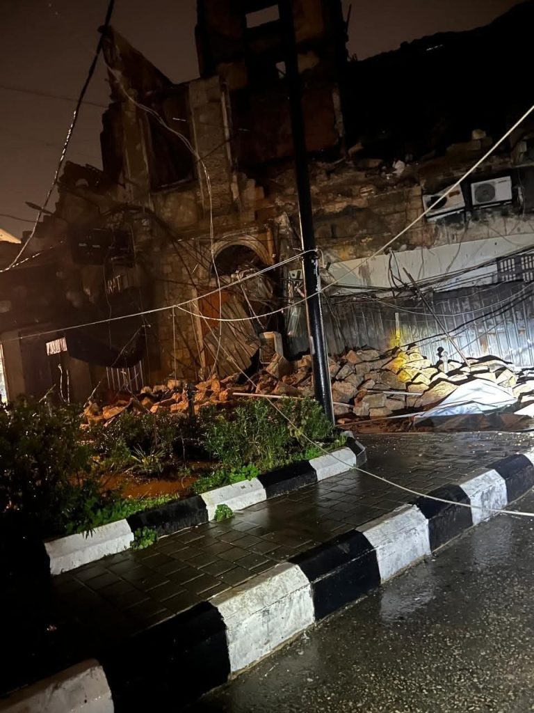 انهيار جزء من مبنى قديم في شارع الراهبات بالقرب من السراي العتيقة في مدينة طرابلس من دون تسجيل أي إصابات