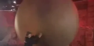 عرض ترفيهي في ديزني كاد يتحوّل إلى كارثة… صخرة تفلت من مسارها والمؤثرات تصبح حقيقة