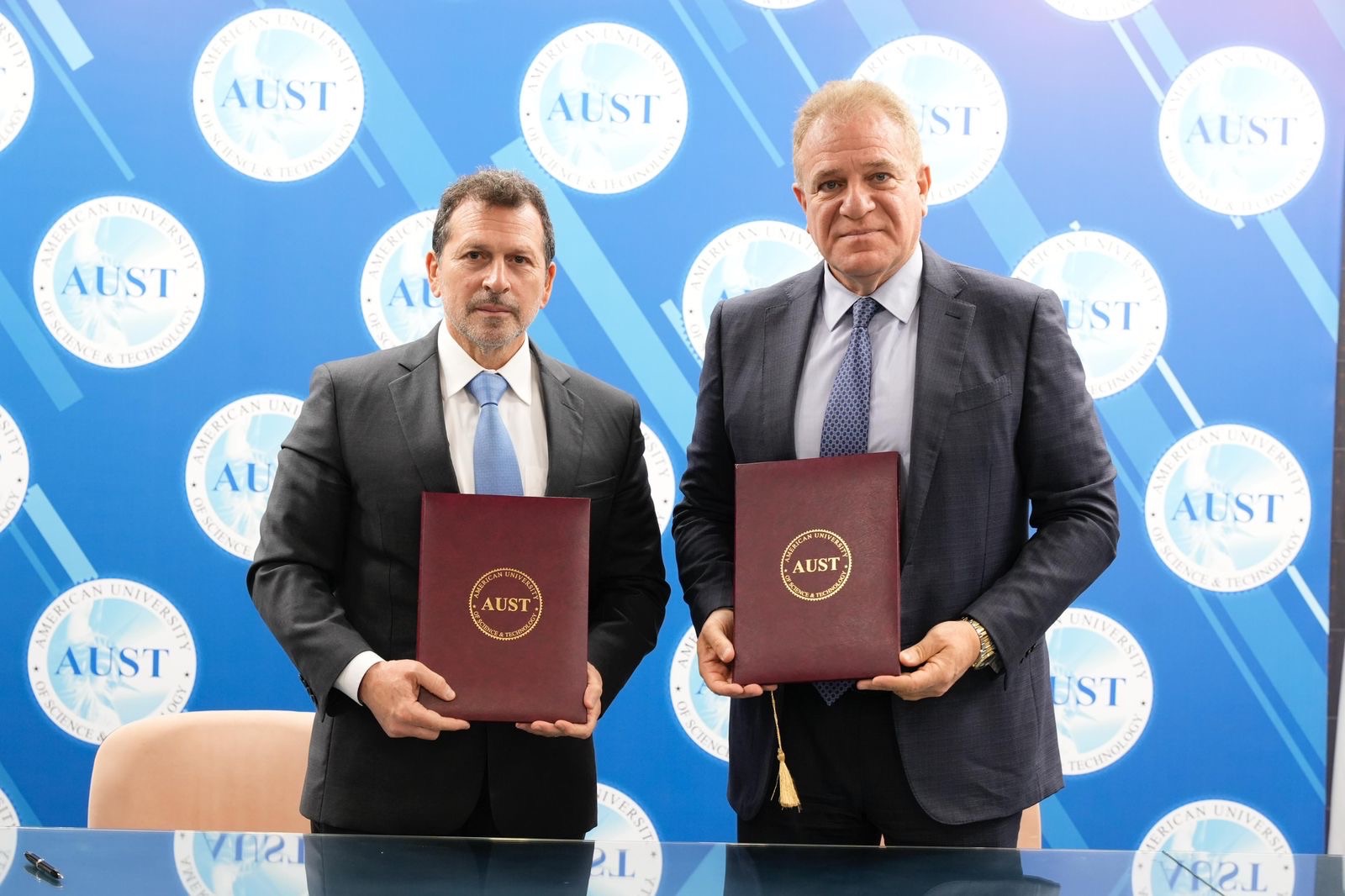 وزارة الدولة لشؤون التكنولوجيا والذكاء الاصطناعي وجامعة “AUST” توقّعان مذكرة تفاهم استراتيجية