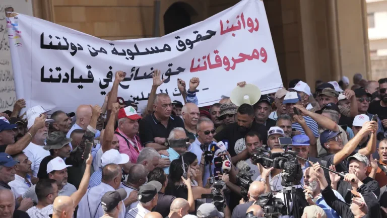بالتفصيل مشروع قانون الرواتب والتعويضات في القطاع العام