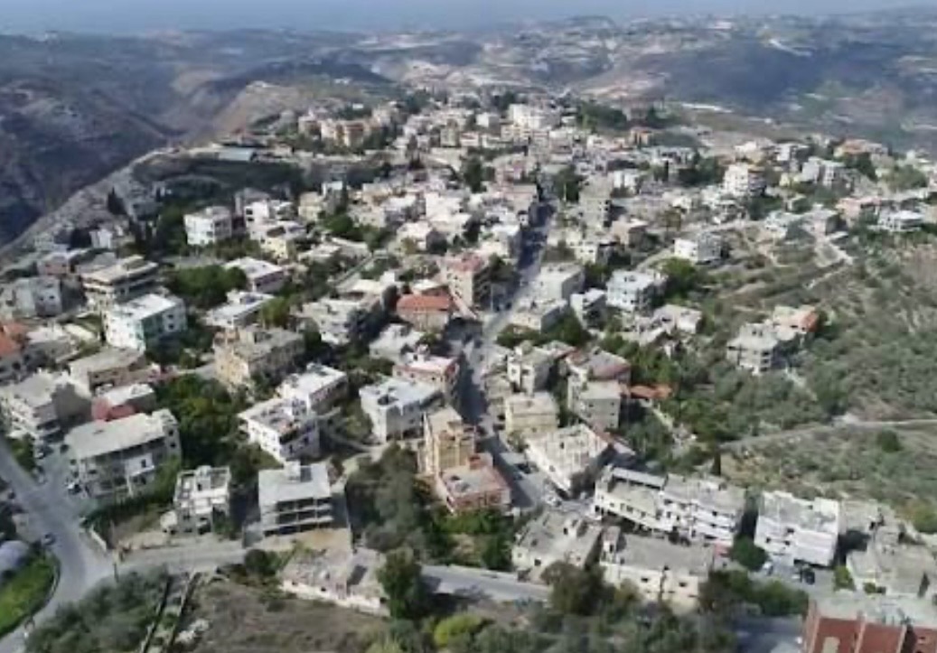 *”الوكالة الوطنية”: قوة من الجيش اللبناني تتوجه إلى المبنى المهدد بالقصف في كفرحتى*