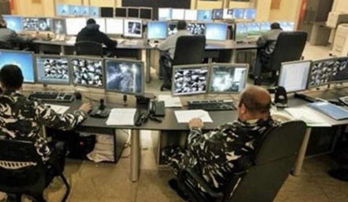 *التحكم المروري: حركة سير كثيفة على اوتوستراد زياد الرحباني باتجاه انفاق المطار بسبب تسرب مادة المازوت*