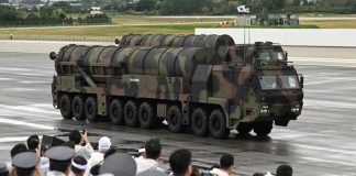 كوريا الجنوبية تنشر صاروخ “الوحش” الباليستي