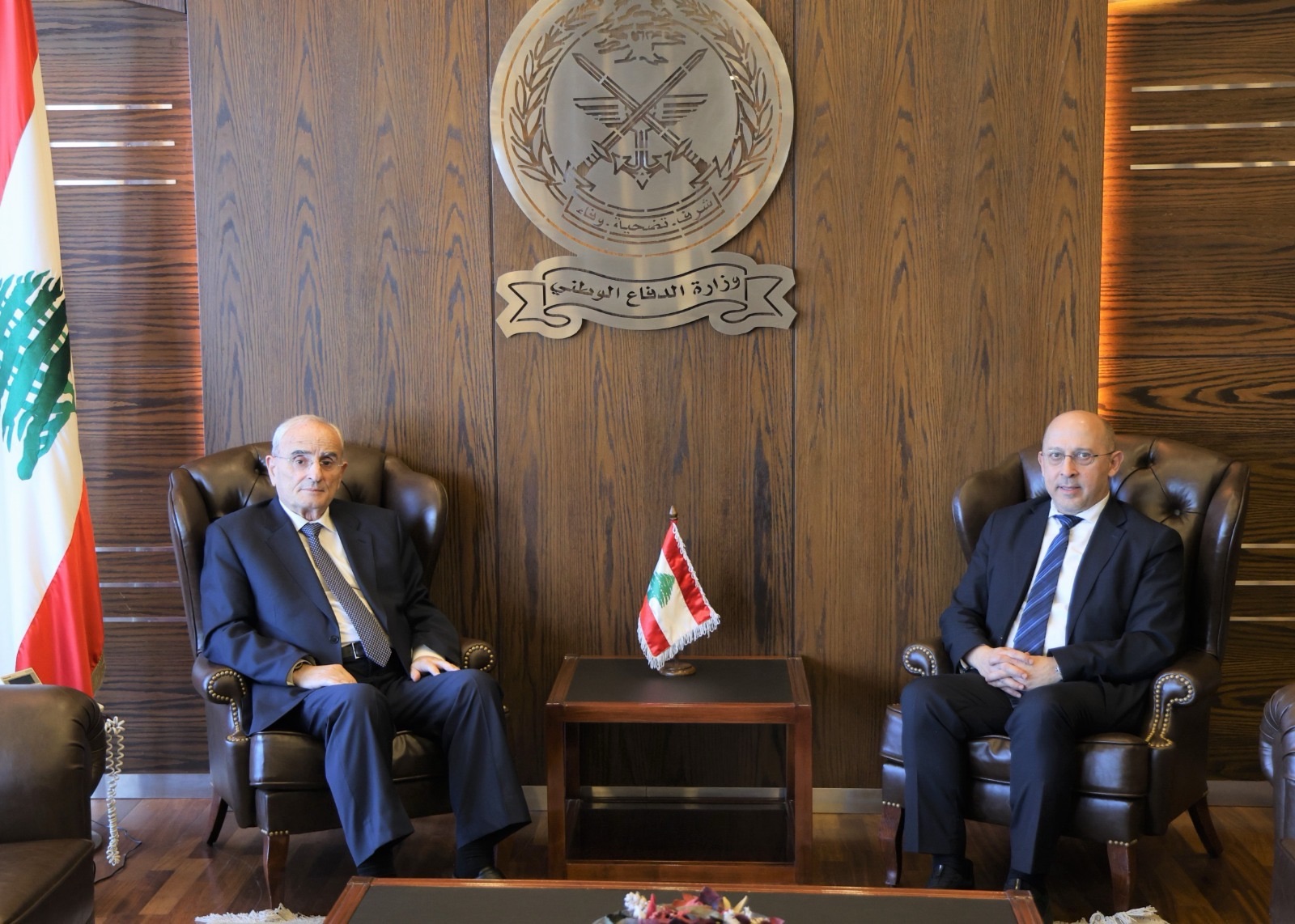 وزير الدفاع الوطني يستقبل النائب آلان عون