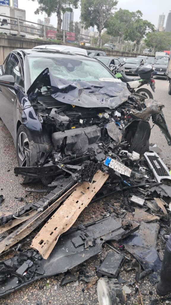 21827799-48b9-481d-af60-f9f56a3975d2