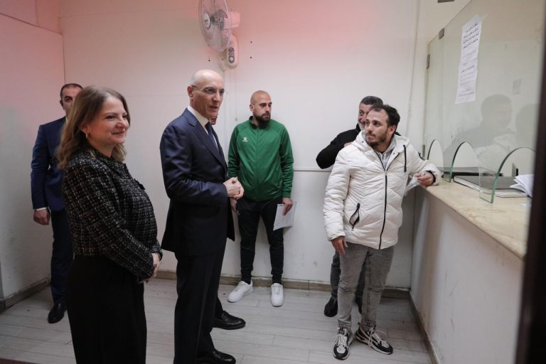 الاستحقاق الانتخابي إلى الصدارة مع المرحلة الثانية…عقوبات أميركية وقاسم يفتي “بدستورية المقاومة”!