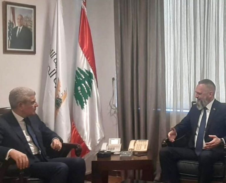 عيسى الخوري: تعزيز التعاون الصناعي مع بيلاروسيامهم لتعزيز صادرات لبنان