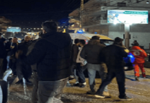 انقلاب سيارة على أوتوستراد برقايل يودي بحياة طفل ويصيب شخصًا آخر