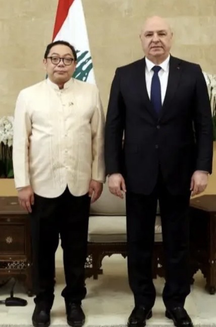 *رئيس الجمهورية تسلم أوراق اعتماد 4 سفراء*